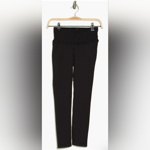 Good American seamless Chunky Rib Leggings black size 00 - Picture 3 of 3